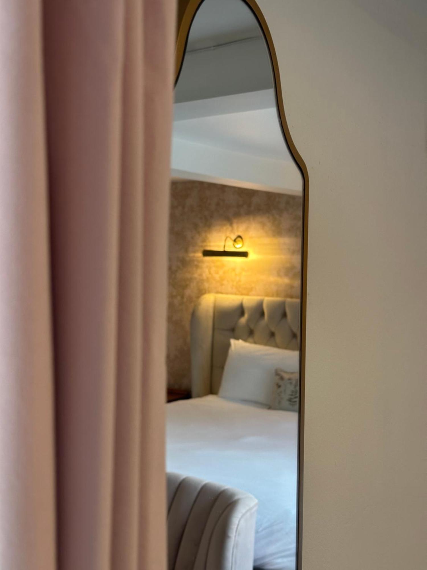 The Unicorn Inn Ньютон Солней Номер фото
